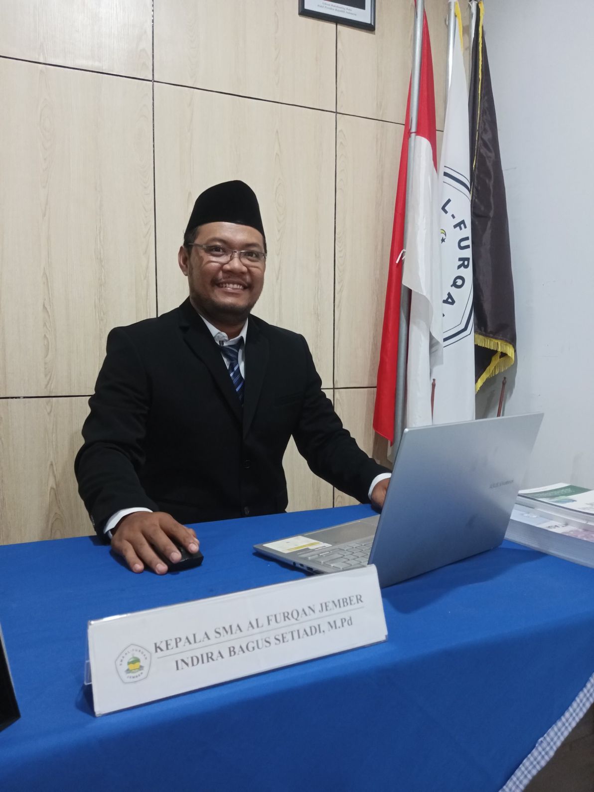 Kepala Sekolah SMA Al Furqan