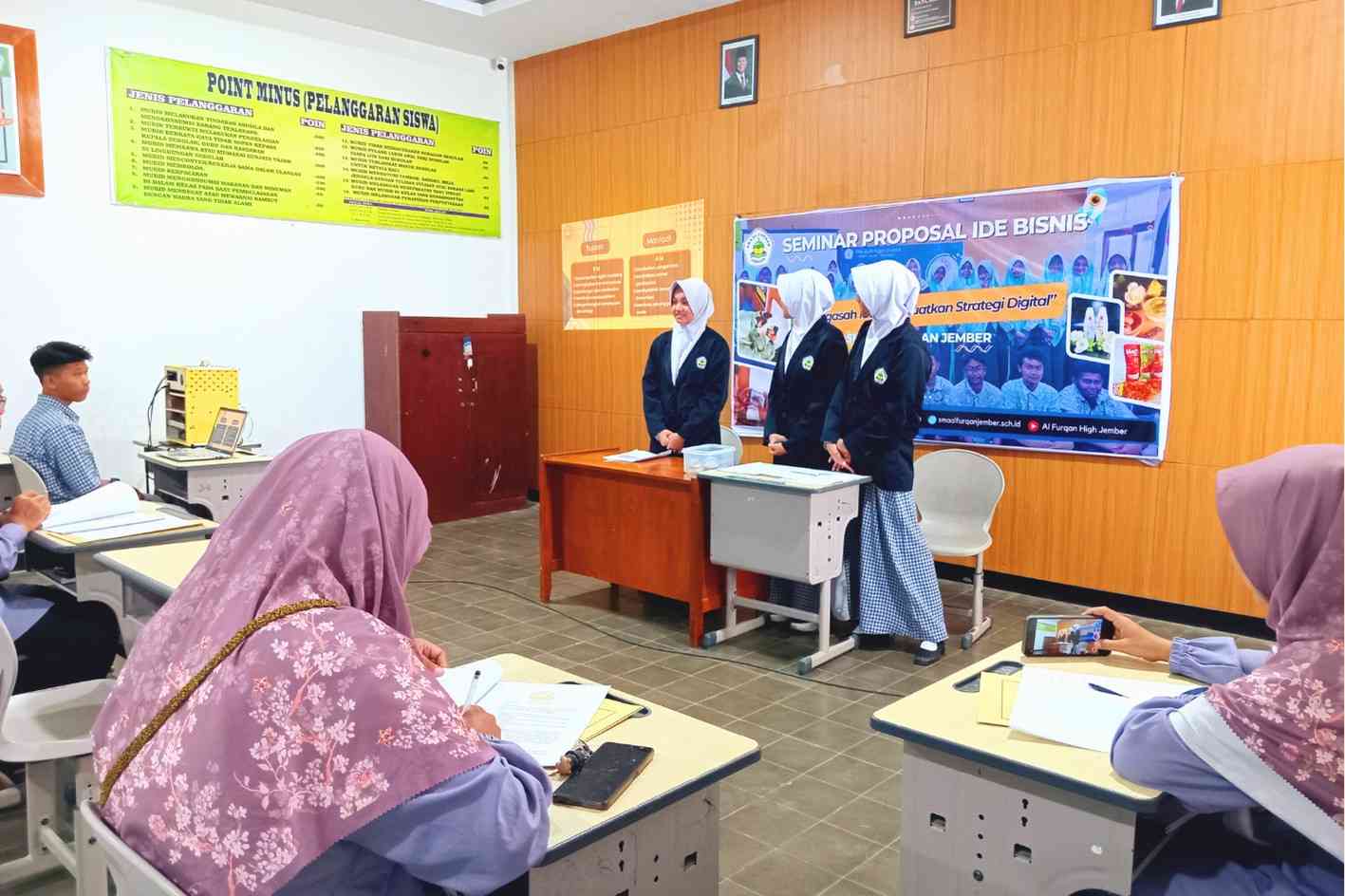 Seminar Proposal Ide Bisnis Digital Marketing, Latih Peserta Didik Mengasah Ide dan Strategi di Era Digital